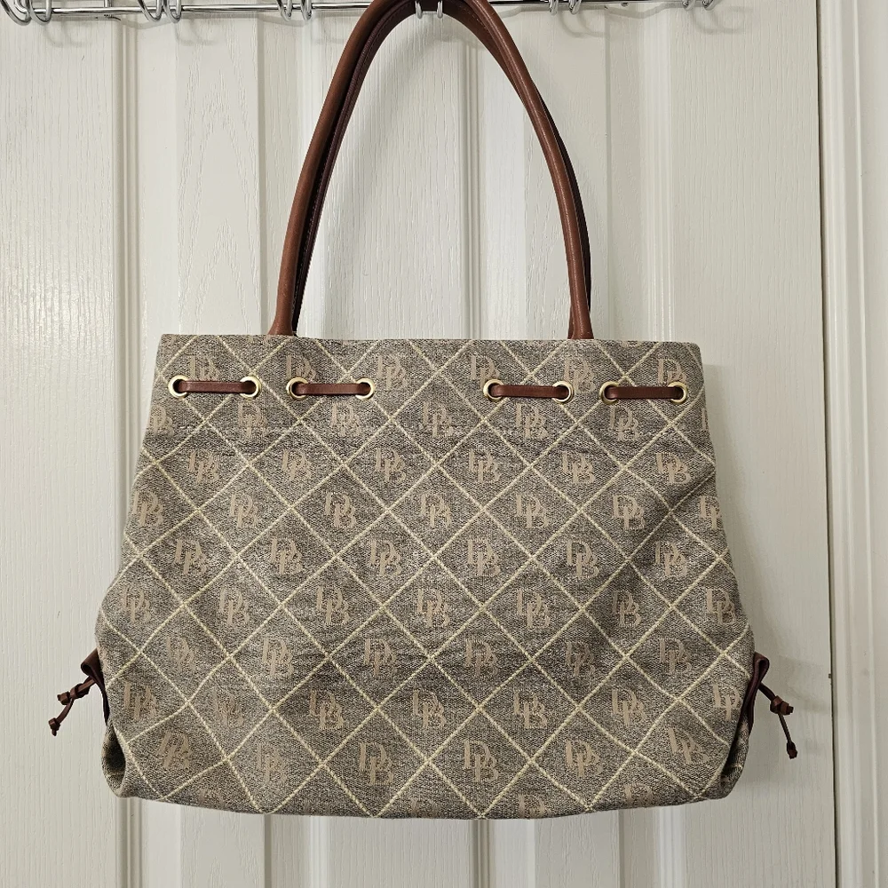 Dooney & Bourke Tote Bag Like new - Picture 2 of 6